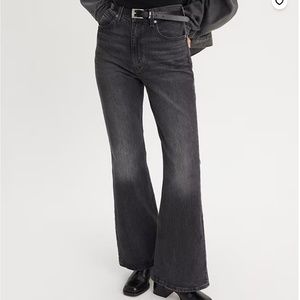 Levi’s Flare | 70s High Rise | Size 26 | Washed Black Denim | 99% Cotton